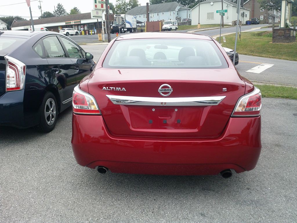 2015 Nissan Altima Image 4