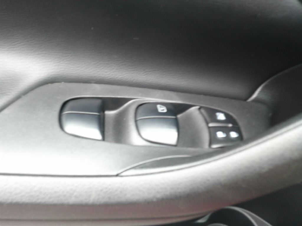 2015 Nissan Altima Image 6