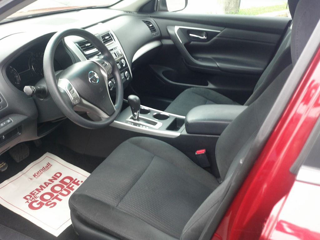 2015 Nissan Altima Image 11