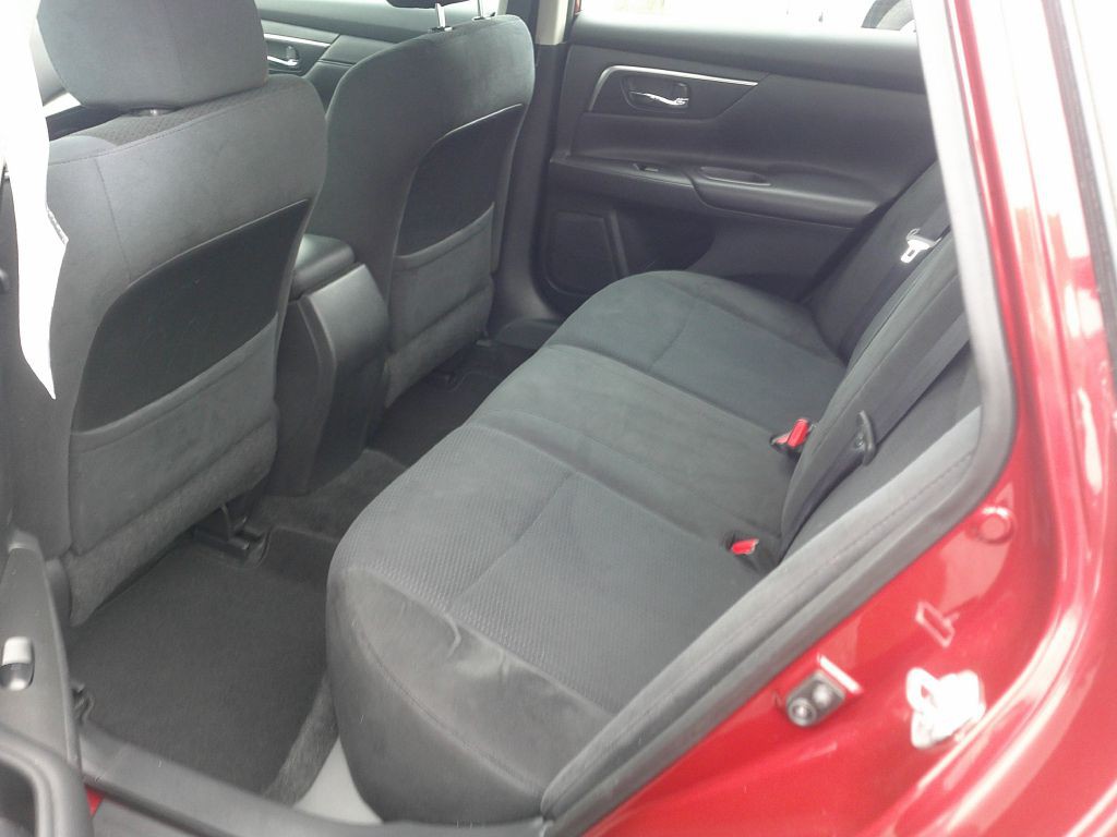 2015 Nissan Altima Image 12