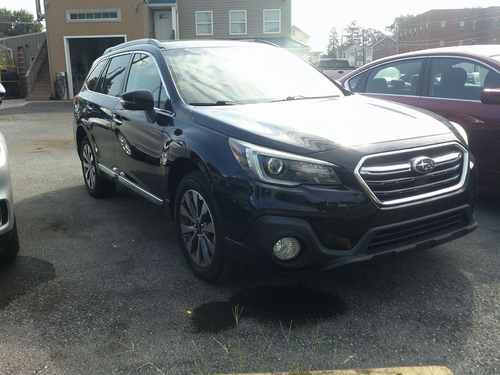 2018 Subaru Outback Image 2
