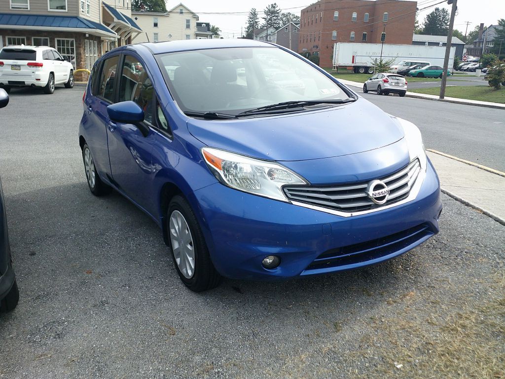 2016 Nissan Versa Image 2