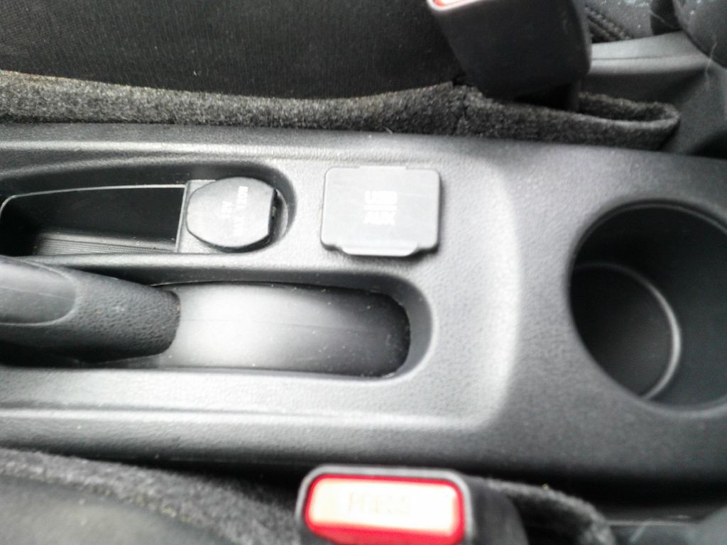 2016 Nissan Versa Image 12