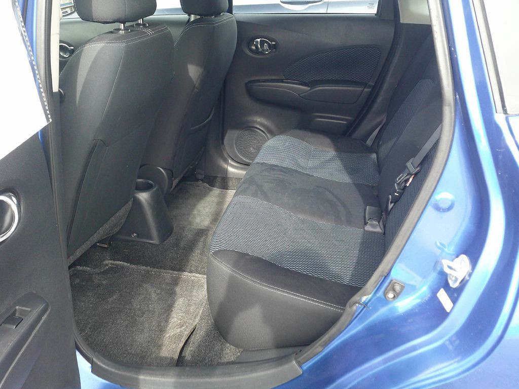 2016 Nissan Versa Image 13