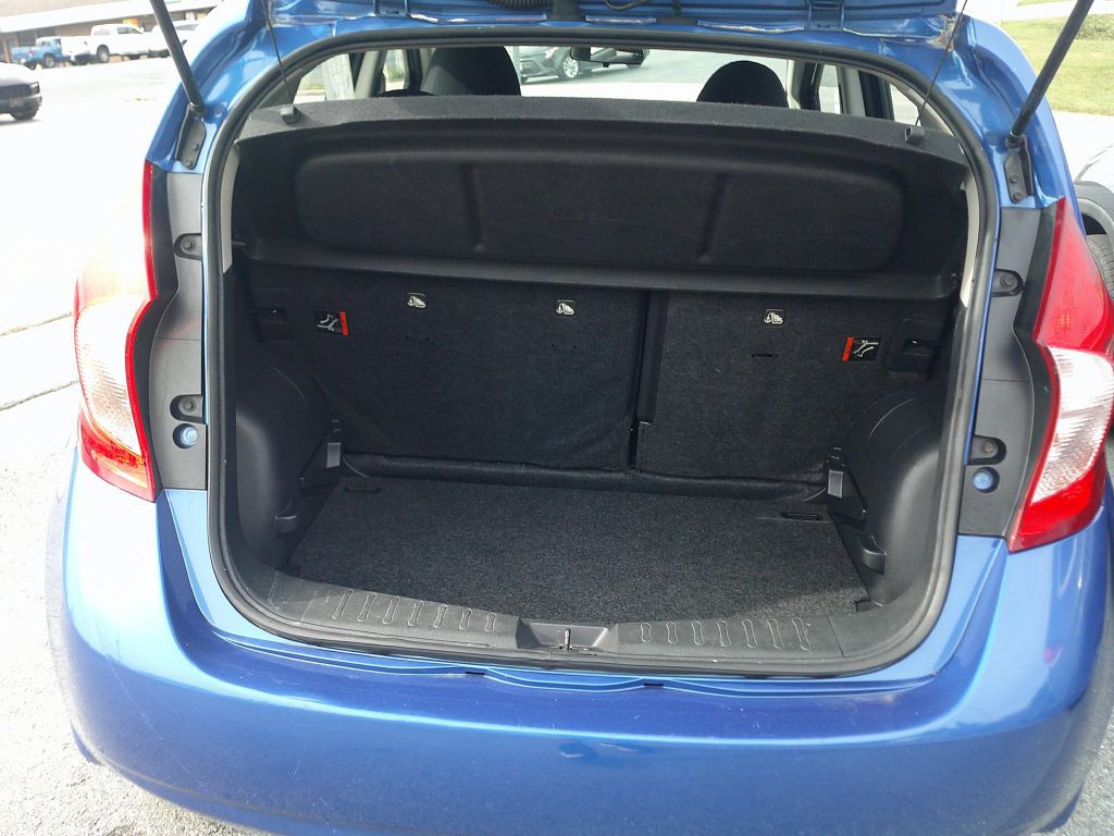 2016 Nissan Versa Image 14