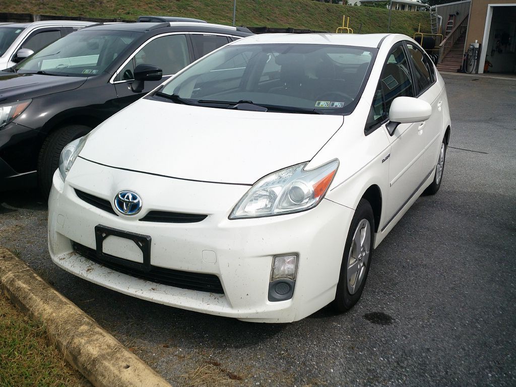 2010 Toyota Prius Image 1