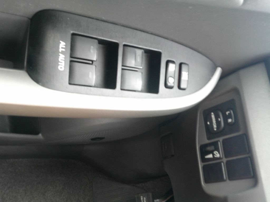 2010 Toyota Prius Image 8