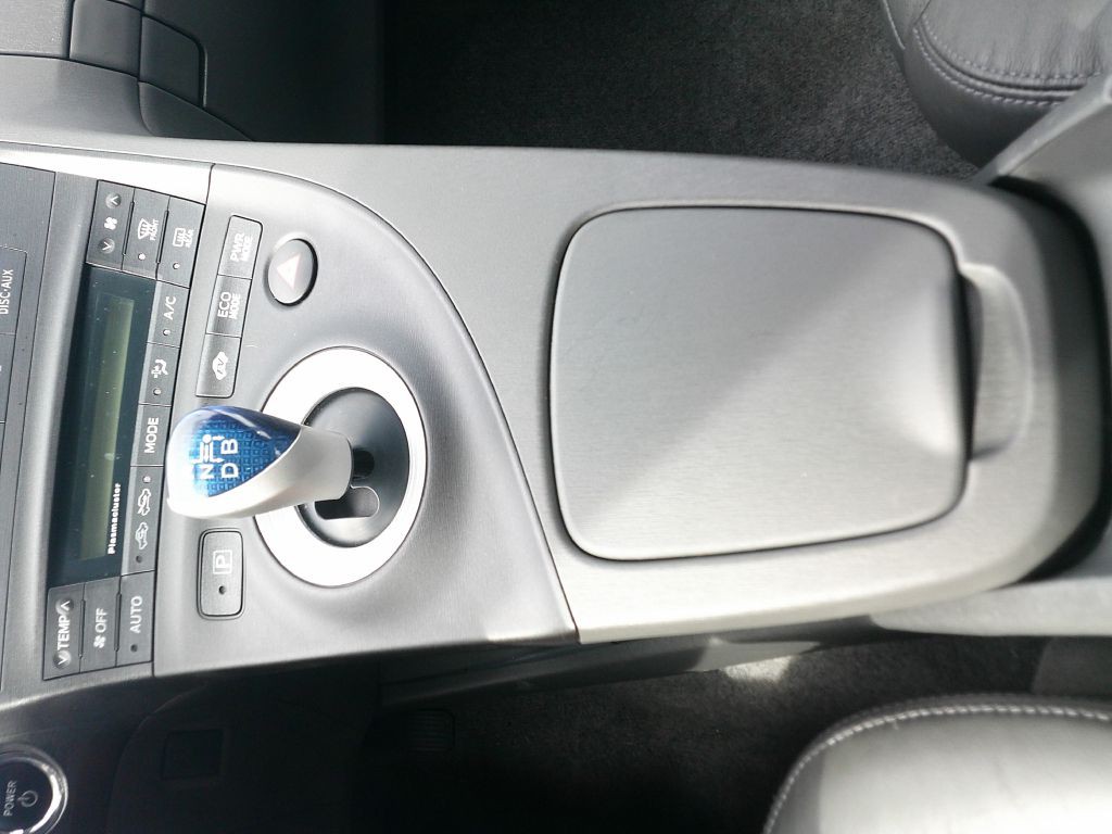 2010 Toyota Prius Image 10