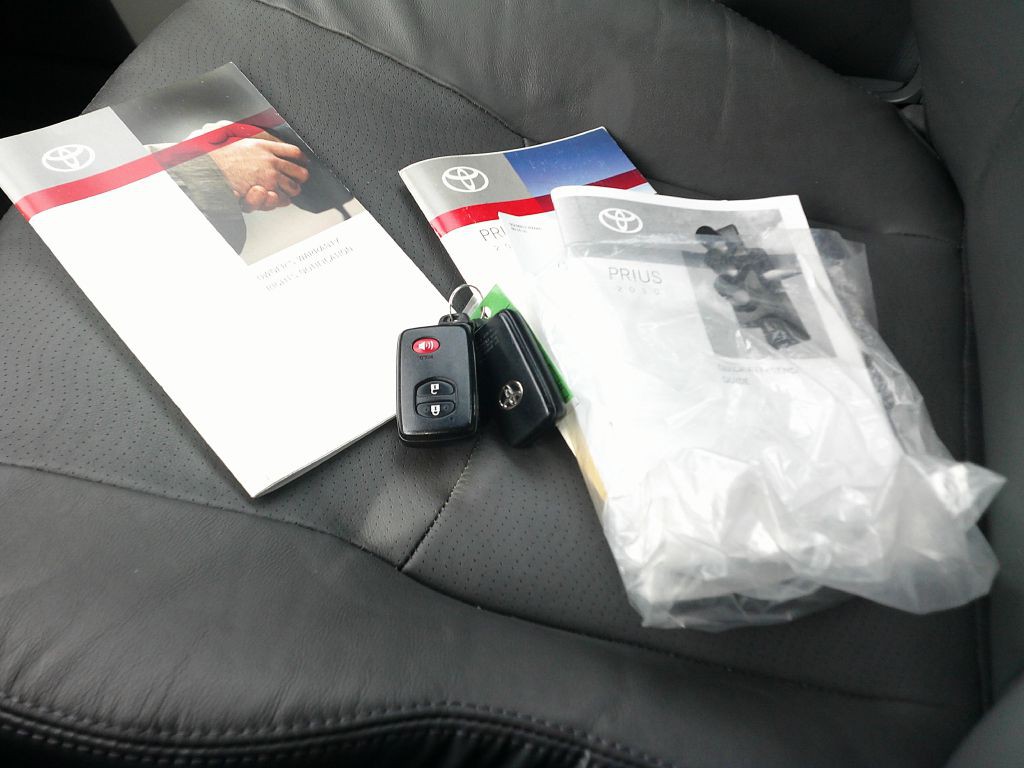 2010 Toyota Prius Image 11