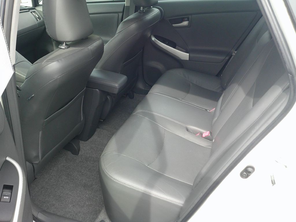 2010 Toyota Prius Image 14