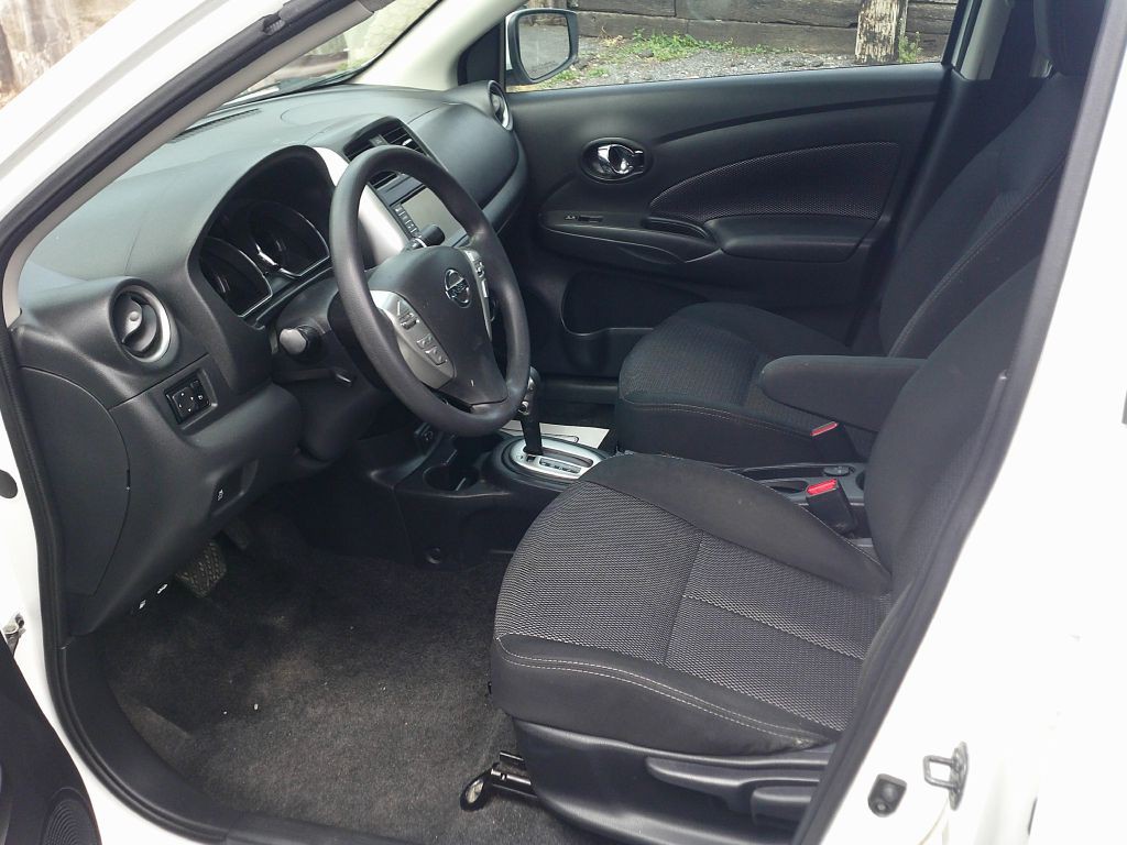 2019 Nissan Versa Image 5