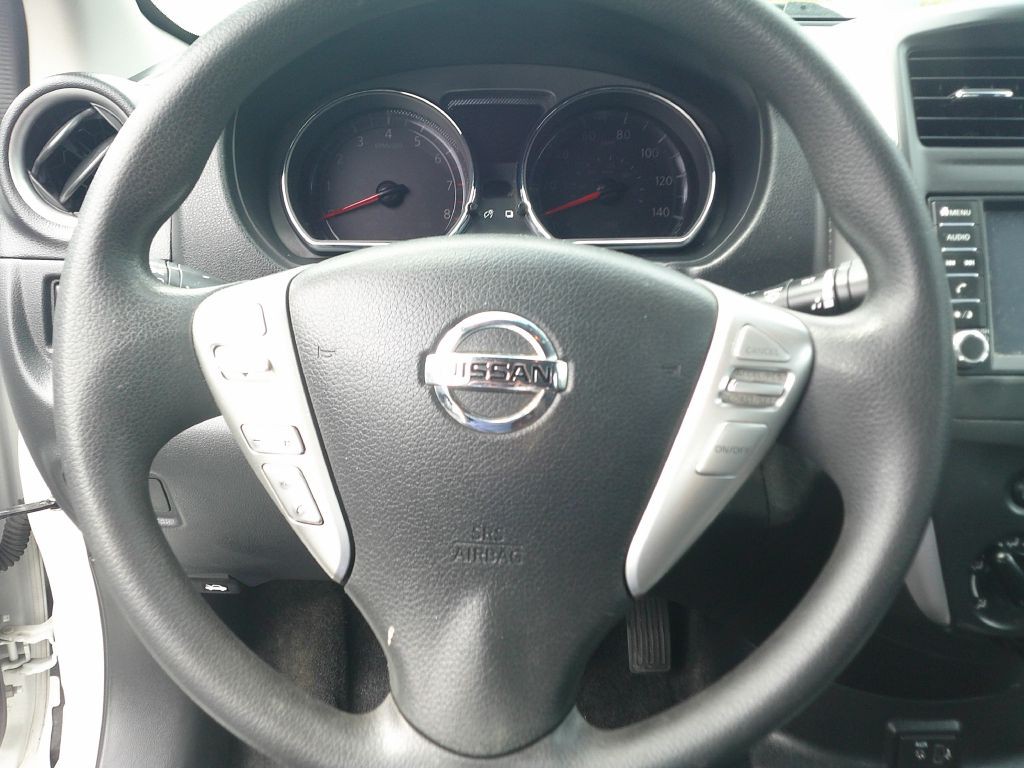 2019 Nissan Versa Image 7