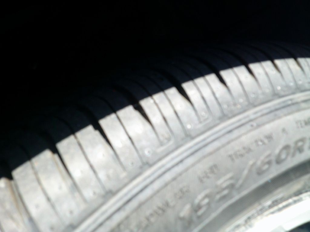 2003 Saturn ION Image 3
