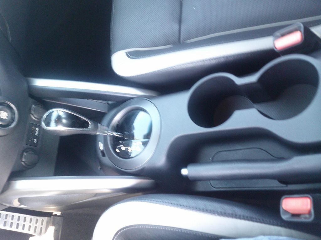 2013 Hyundai Veloster Image 9