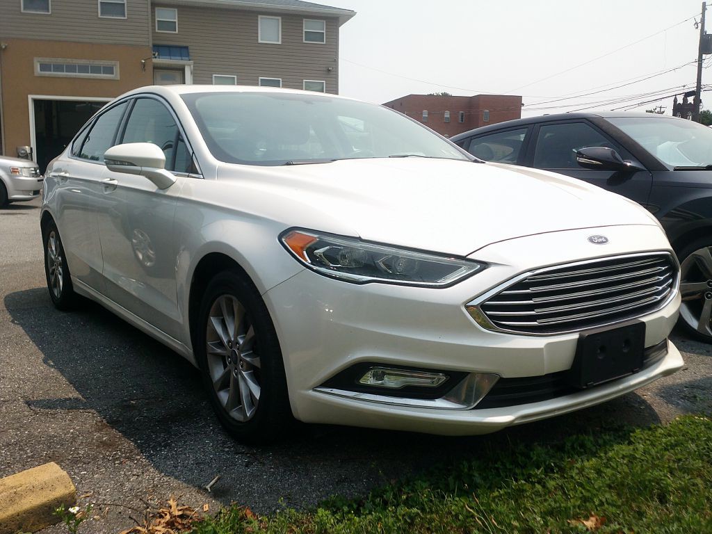 2017 Ford Fusion Image 2