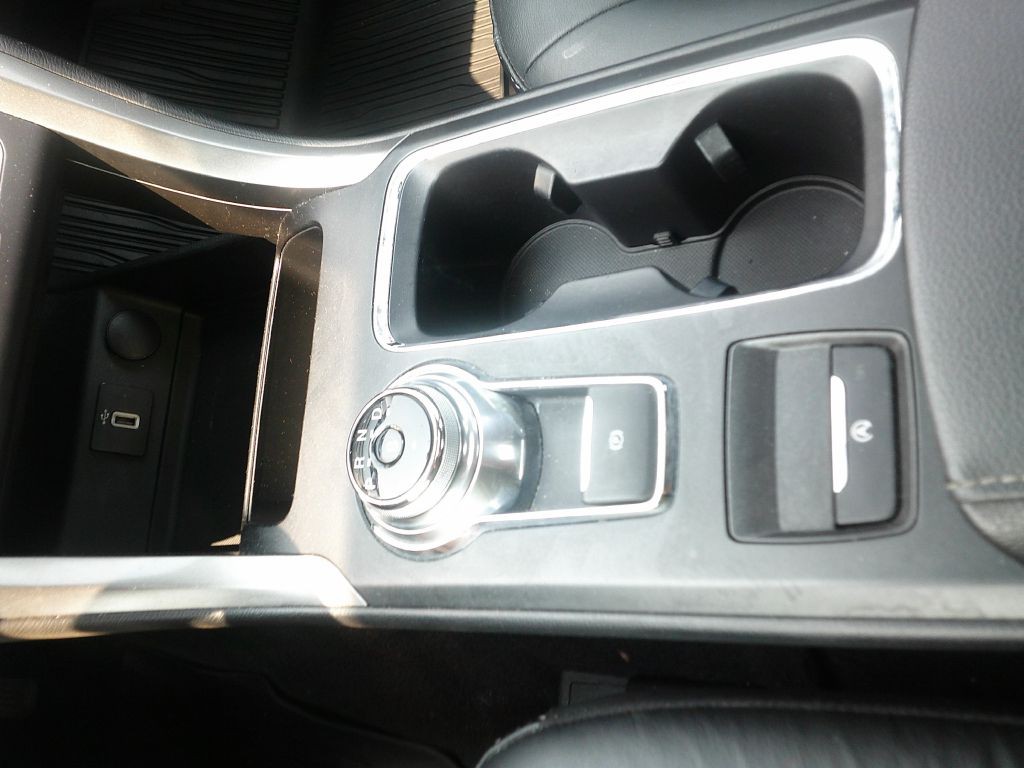2017 Ford Fusion Image 10