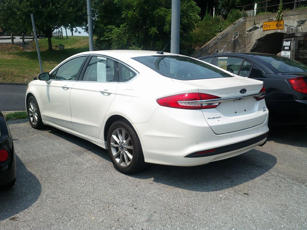 2017 Ford Fusion Image 14