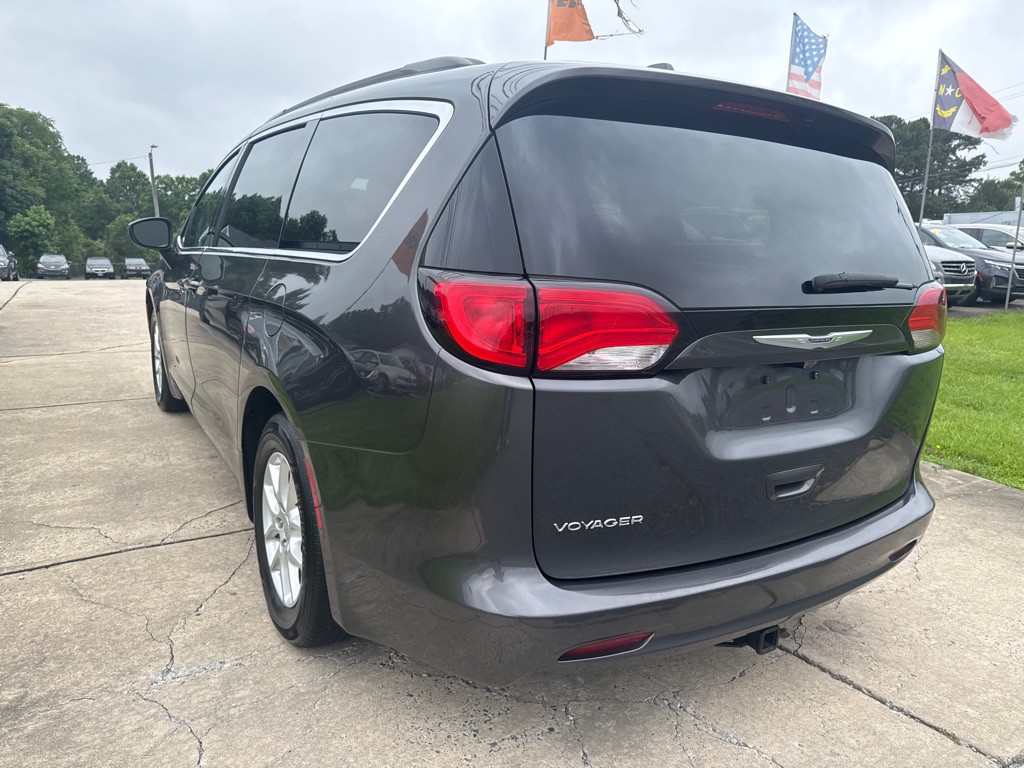 2020 Chrysler Voyager Image 7