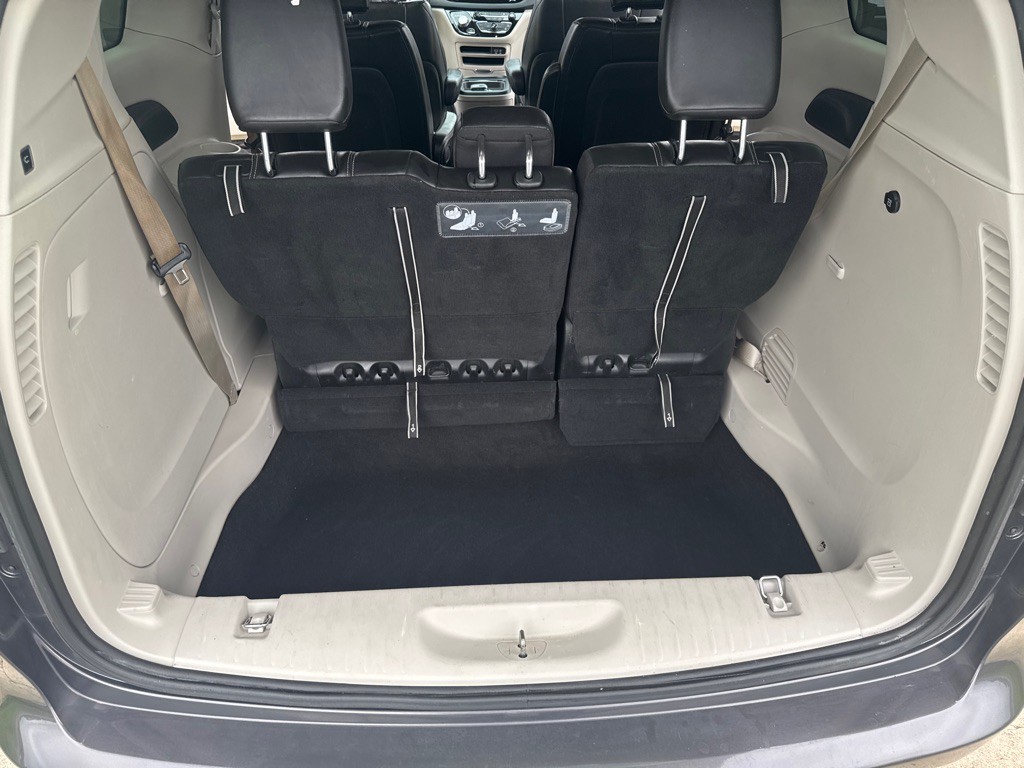 2020 Chrysler Voyager Image 17