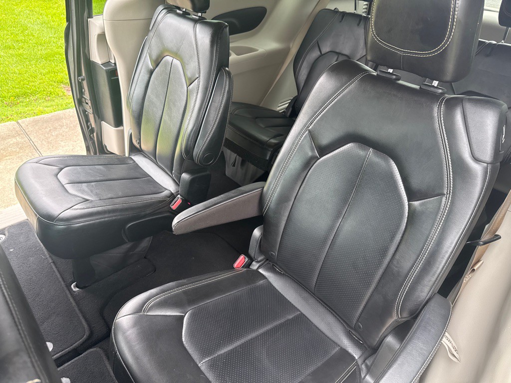 2020 Chrysler Voyager Image 19