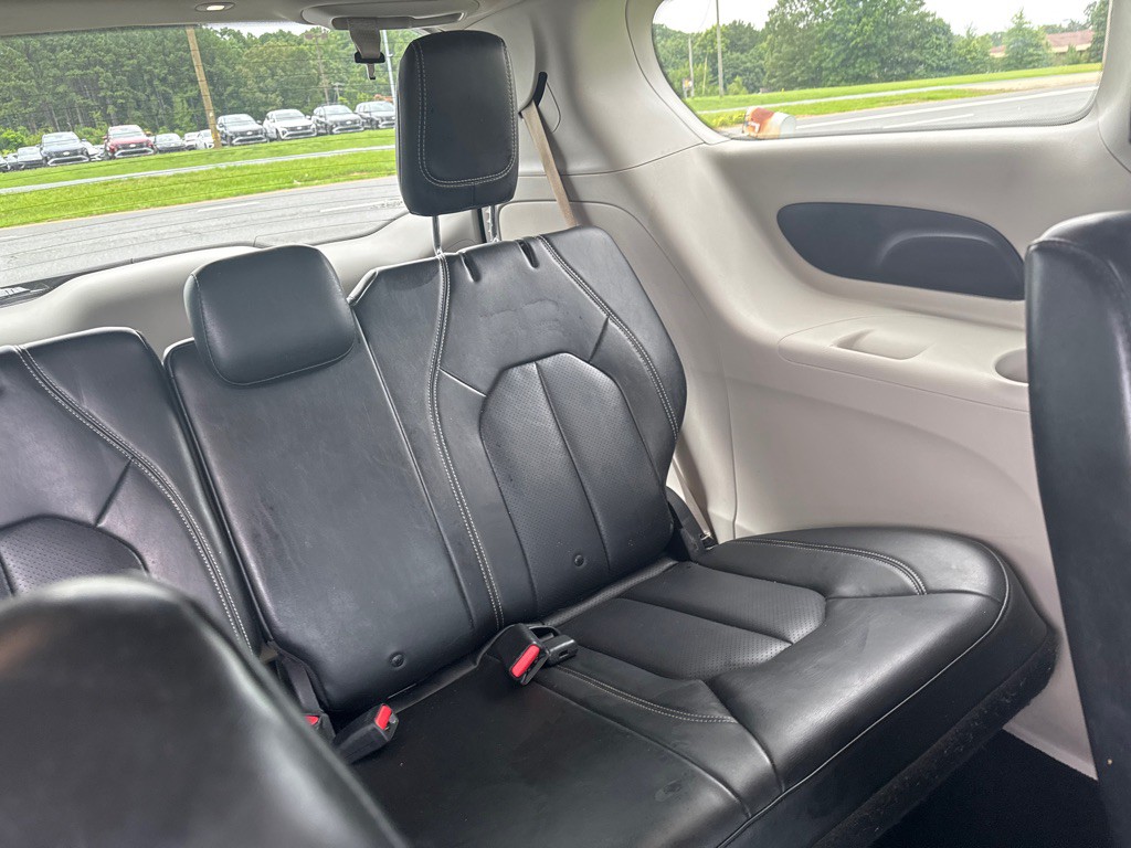 2020 Chrysler Voyager Image 20
