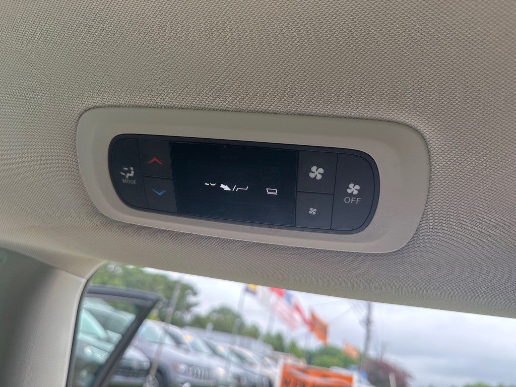 2020 Chrysler Voyager Image 23