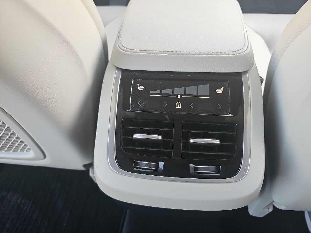2019 Volvo XC90 Image 28