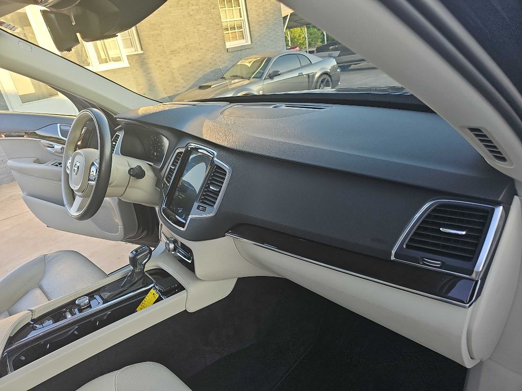 2019 Volvo XC90 Image 29