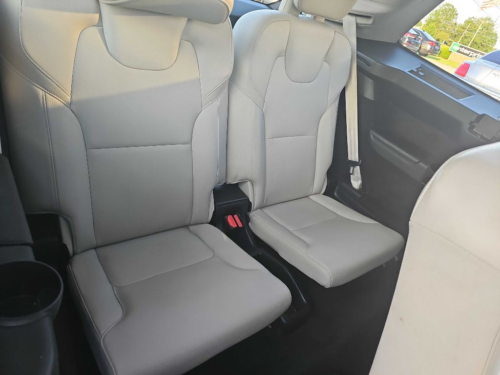 2019 Volvo XC90 Image 32