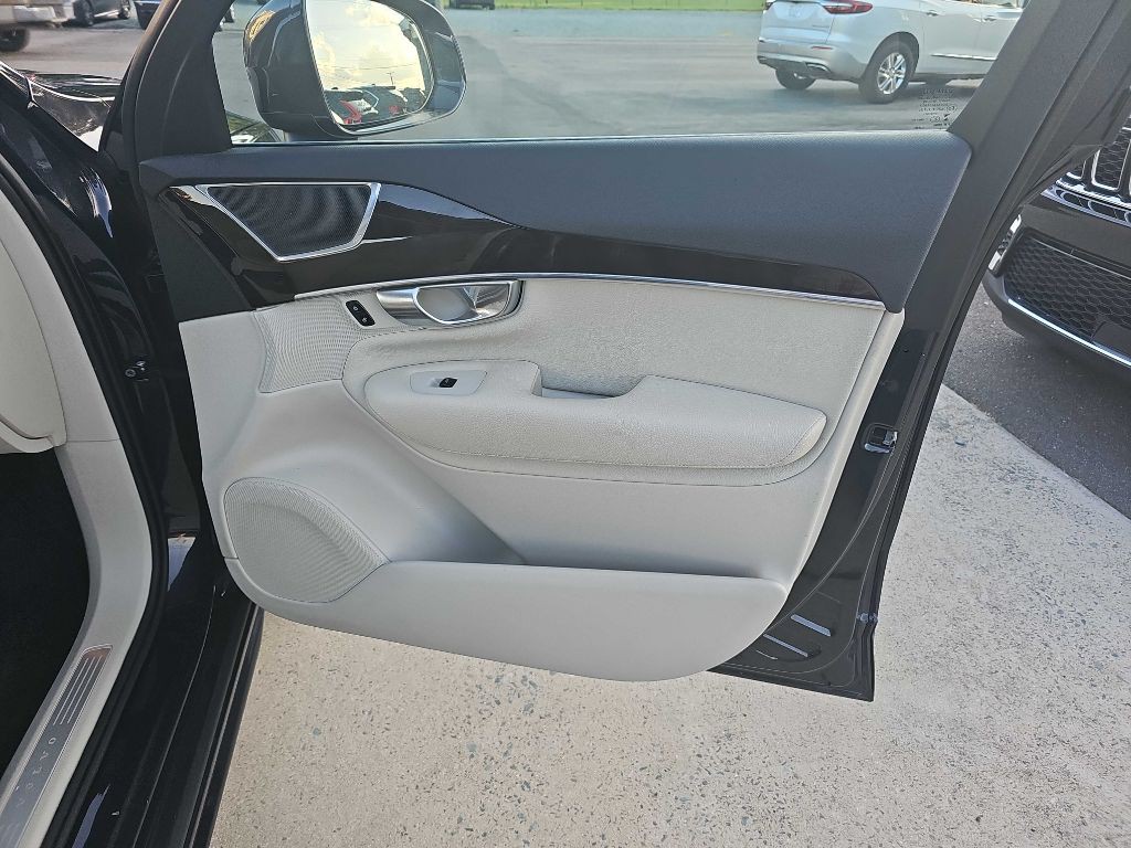 2019 Volvo XC90 Image 33