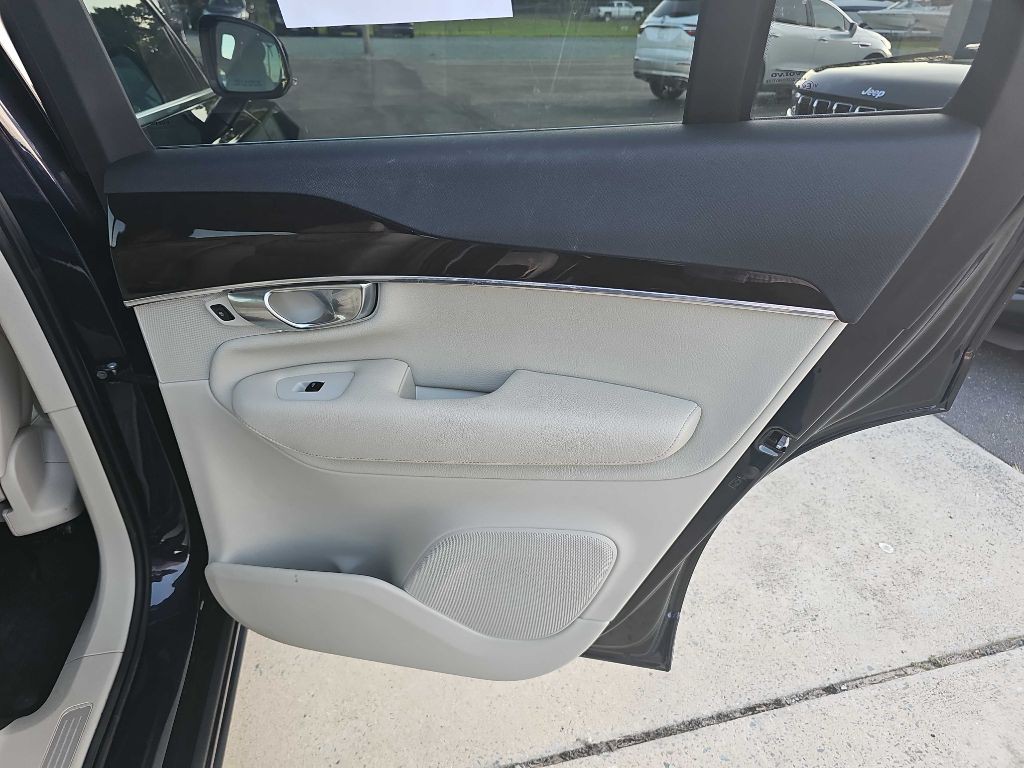 2019 Volvo XC90 Image 35