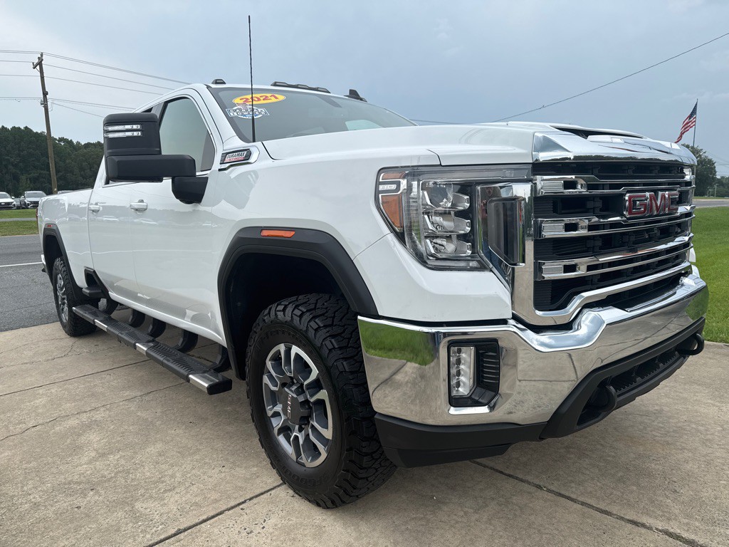 2021 GMC Sierra Image 2