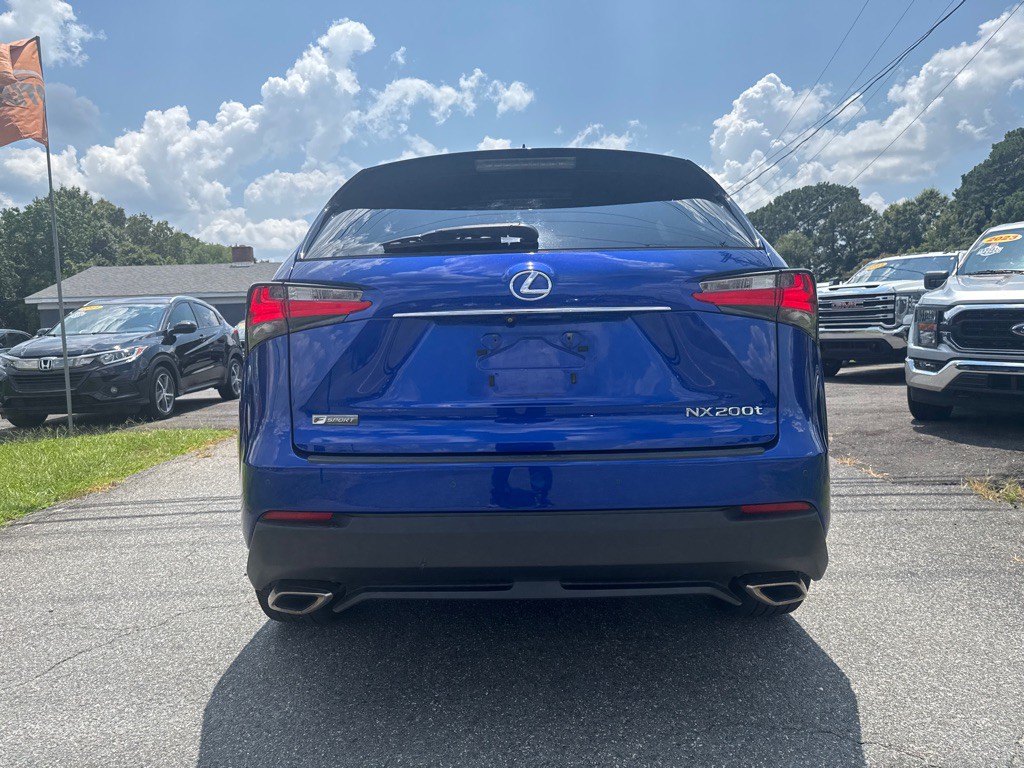 2017 Lexus NX Image 9