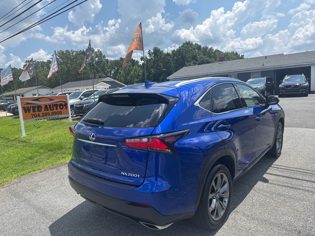 2017 Lexus NX Image 11