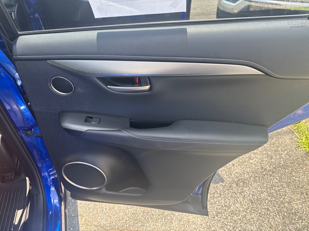 2017 Lexus NX Image 18
