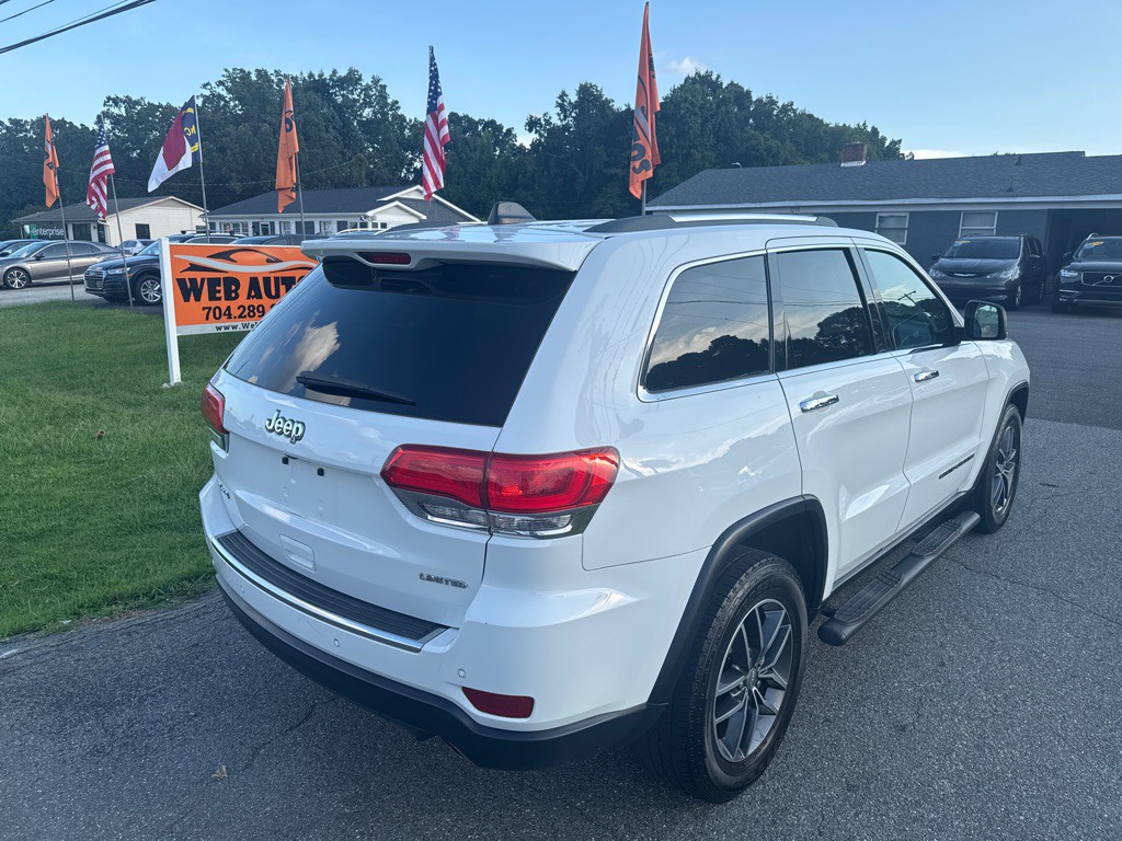 2018 Jeep Grand Cherokee Image 12