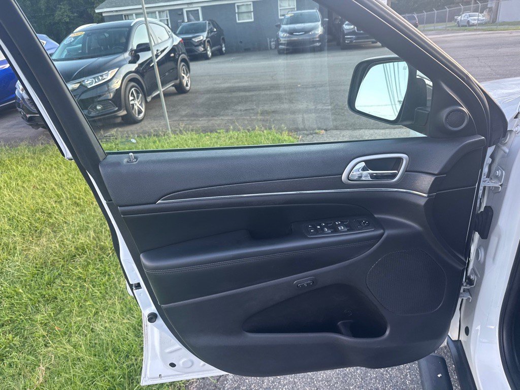 2018 Jeep Grand Cherokee Image 15
