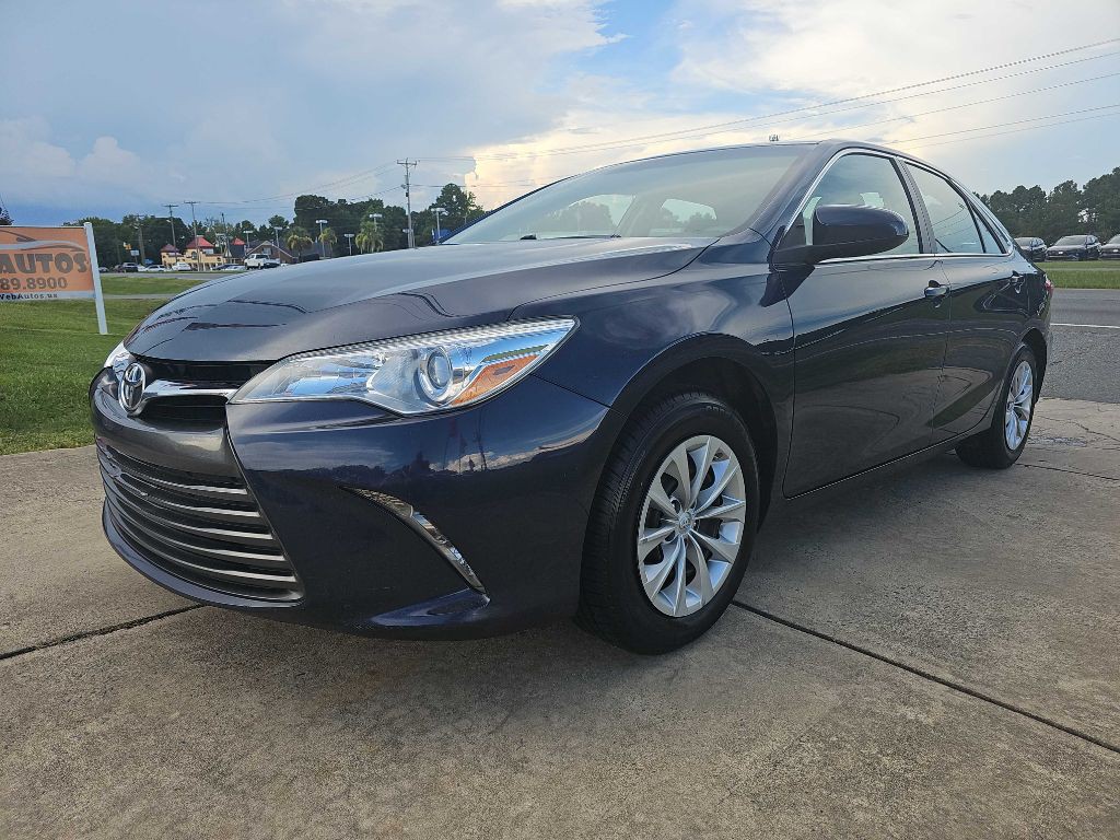 2015 Toyota Camry Image 3