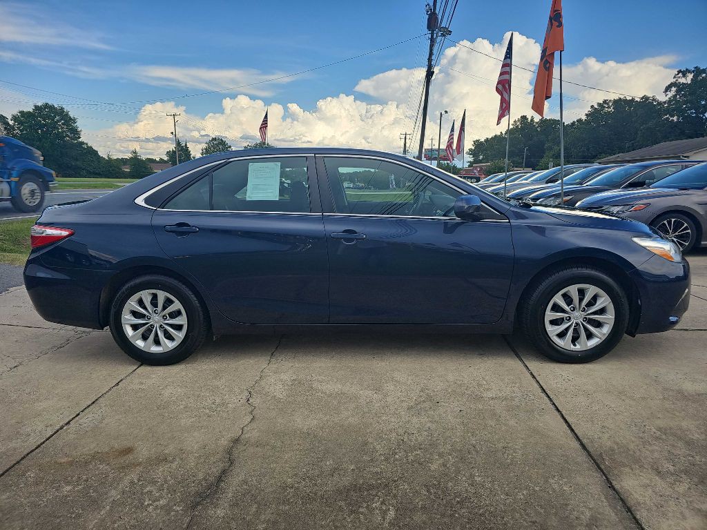 2015 Toyota Camry Image 41