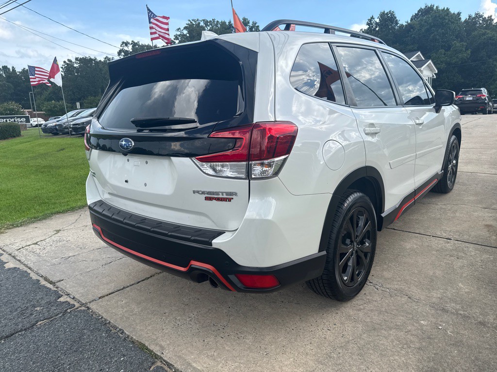 2021 Subaru Forester Image 8