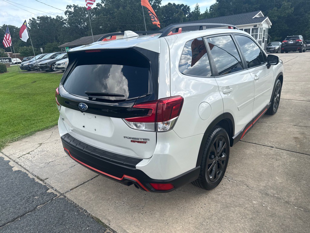 2021 Subaru Forester Image 11