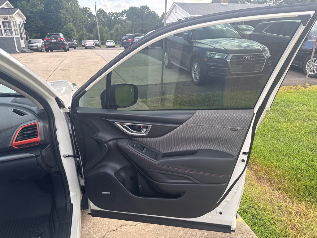 2021 Subaru Forester Image 17