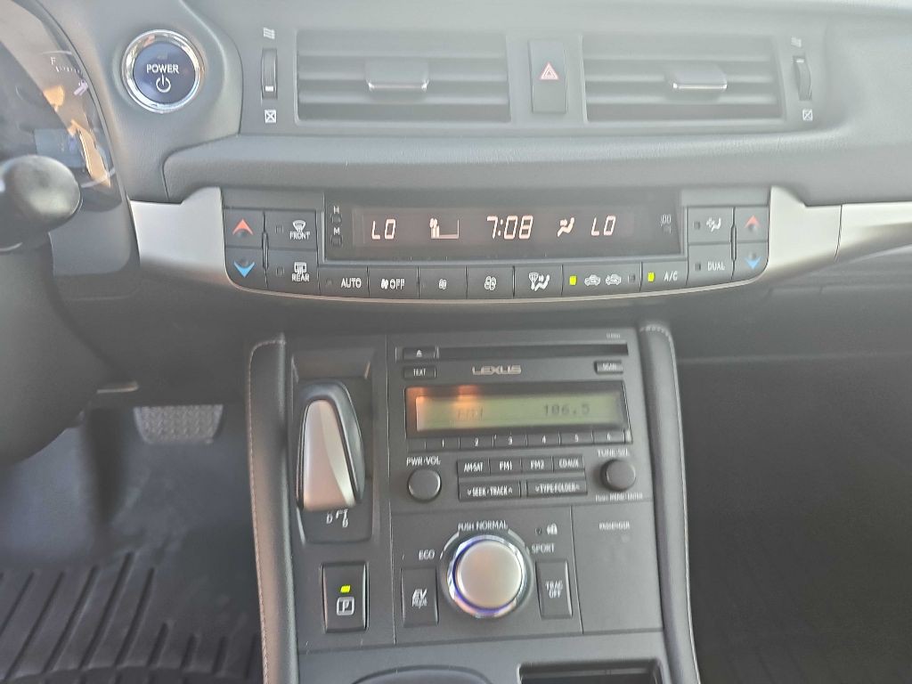 2016 Lexus CT Image 21