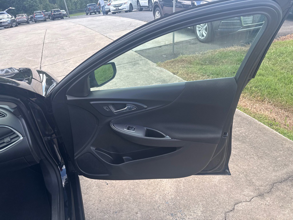 2020 Chevrolet Malibu Image 18