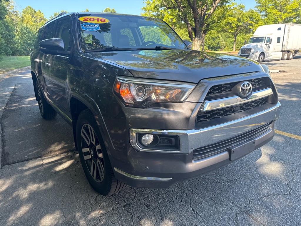 2016 Toyota 4Runner Image 2