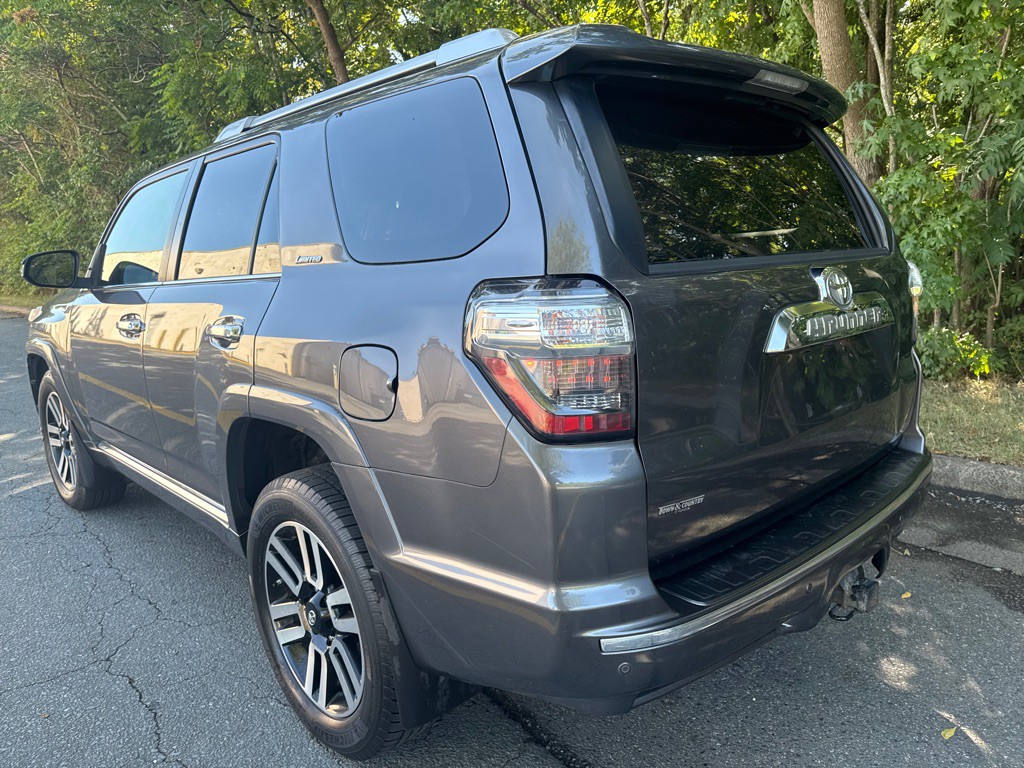 2016 Toyota 4Runner Image 6
