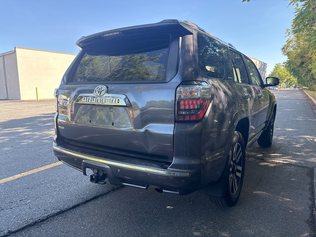 2016 Toyota 4Runner Image 7