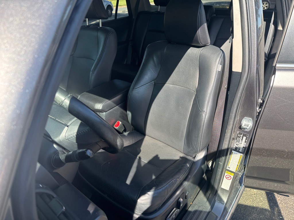 2016 Toyota 4Runner Image 18