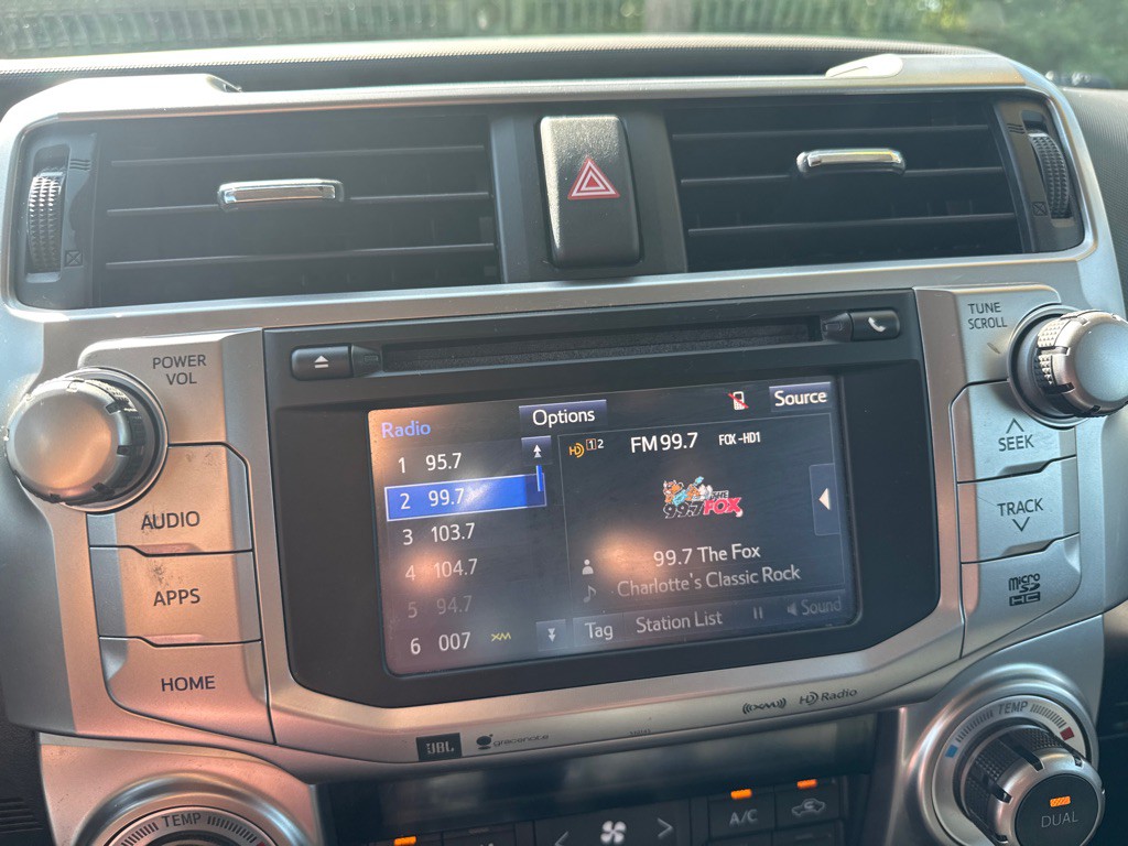 2016 Toyota 4Runner Image 22