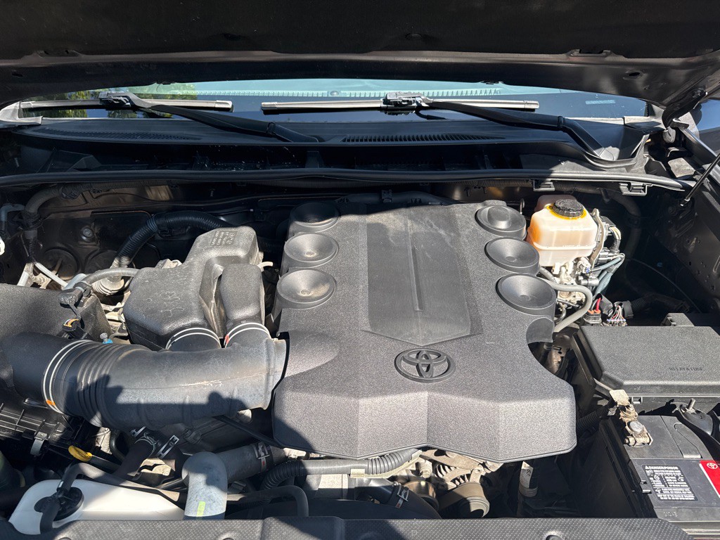 2016 Toyota 4Runner Image 33